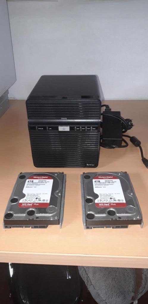 Synology NAS DS420J + 2 x 4T WD REDPLUS, Informatique & Logiciels, NAS, Comme neuf, Enlèvement ou Envoi