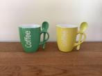 2 tassen (groen & geel), Nieuw, Ophalen of Verzenden, Overige stijlen, Kop(pen) en/of Schotel(s)