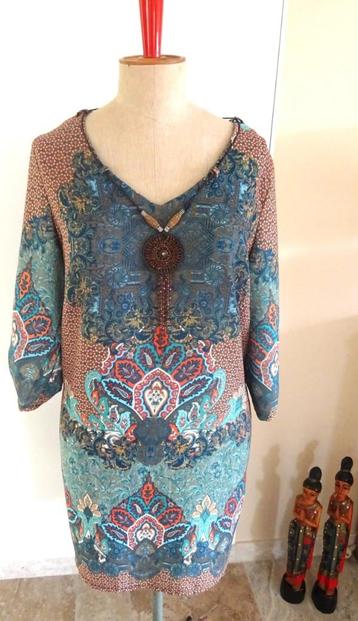 Als nieuw: jurk Paprika, met afneembare ketting.  T2 beschikbaar voor biedingen