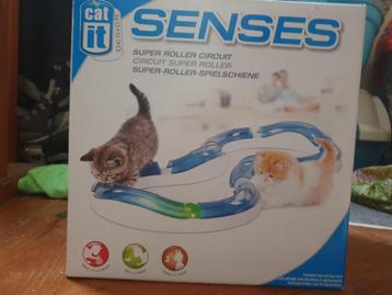 Circuit avec balle lumineuse pour chat Cat it  beschikbaar voor biedingen