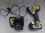 Dewalt DCF895 schroefmachine in nieuwstaat met 2 batterijen, Doe-het-zelf en Bouw, Gereedschap | Boormachines, Ophalen of Verzenden