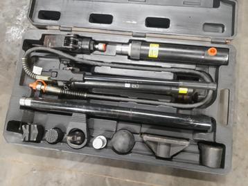 Hydraulisch Richtset  beschikbaar voor biedingen