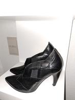 Escarpins en cuir de la marque Latitude Femme taille 38, Comme neuf, Noir, Enlèvement ou Envoi, Chaussures à haut talons