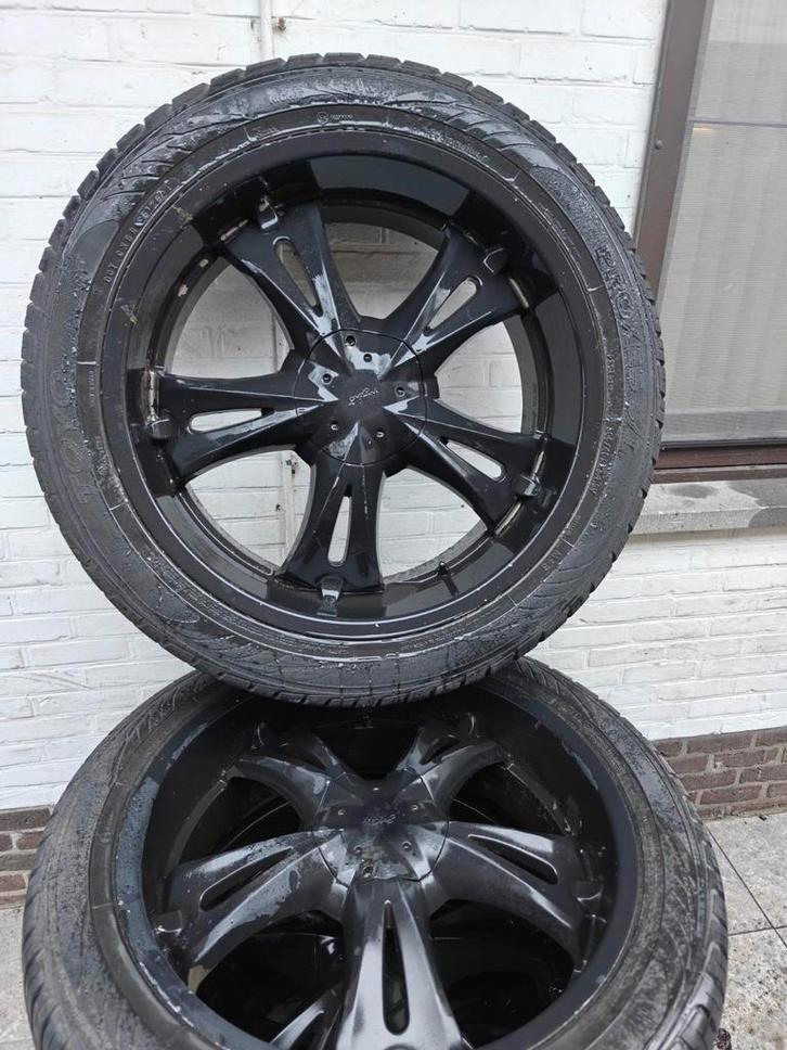 A vendre ensemble de jantes pour Dodge Ram 5Gats 23 pouces, Autos : Pièces & Accessoires, Pneus & Jantes, Pneus et Jantes, Pneus été