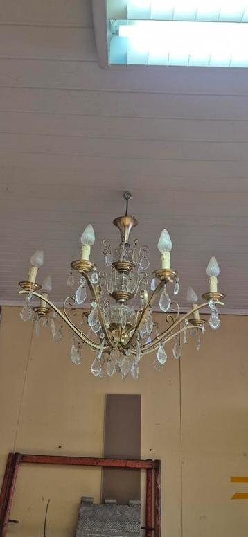 Grand lustre ancien à 8 branches avec pampilles beschikbaar voor biedingen