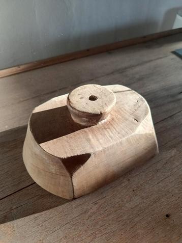 Antieke botervorm beschikbaar voor biedingen