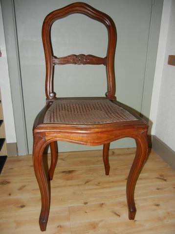 Biedermeier stoel beschikbaar voor biedingen