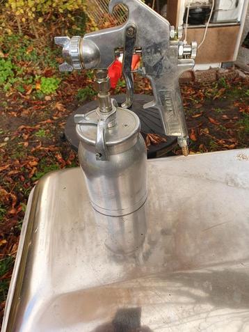 professionele verfspuit beschikbaar voor biedingen