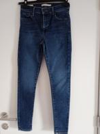 jeans van Levi Strauss maat 26, Kleding | Dames, Levi's, Blauw, Ophalen of Verzenden, W27 (confectie 34) of kleiner