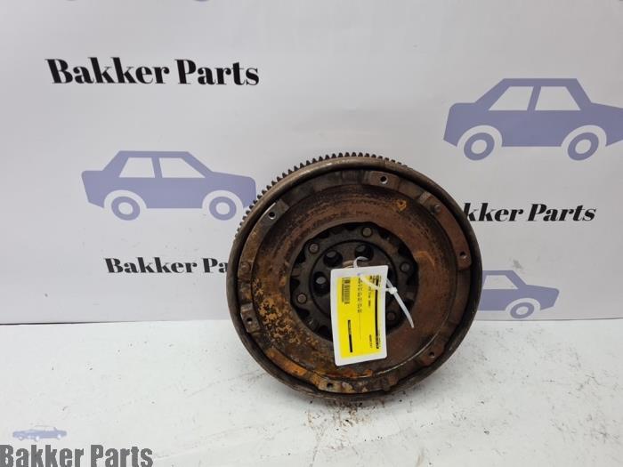 Volant moteur d'un BMW 1-Serie, Autos : Pièces & Accessoires, Moteurs & Accessoires, BMW, Utilisé, 3 mois de garantie