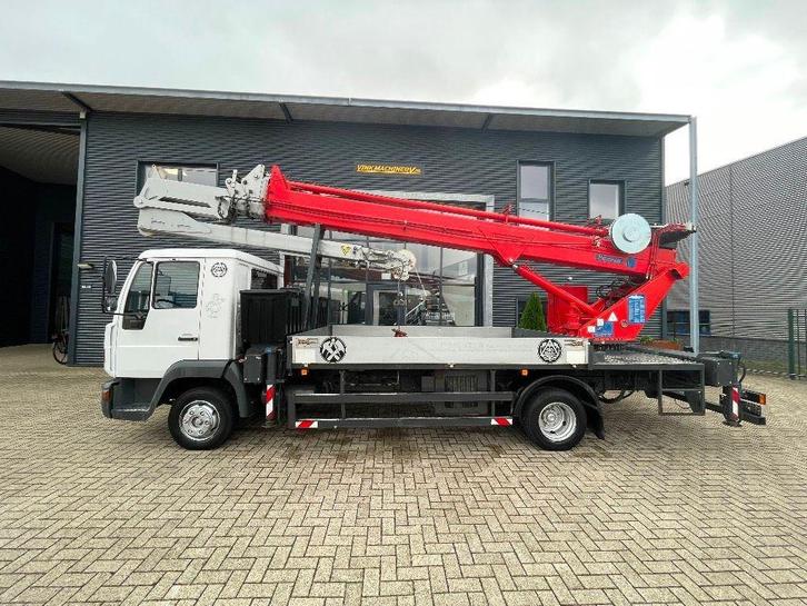 kraanwagen Bocker te koop, Zakelijke goederen, Machines en Bouw | Kranen en Graafmachines, Hijswerktuig, Ophalen