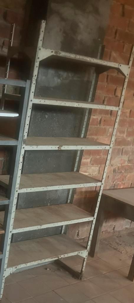 Metalen kast rek met schabben, etagere, Huis en Inrichting, Kasten | Stellingkasten, Gebruikt, Ophalen
