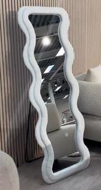 Wavy mirror spiegel, Huis en Inrichting, Woonaccessoires | Spiegels, Ophalen, Nieuw, Overige vormen, 150 tot 200 cm
