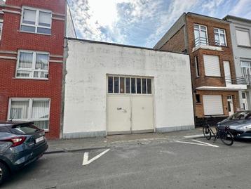 Private autostandplaats gelegen op de benedenverdieping van  beschikbaar voor biedingen