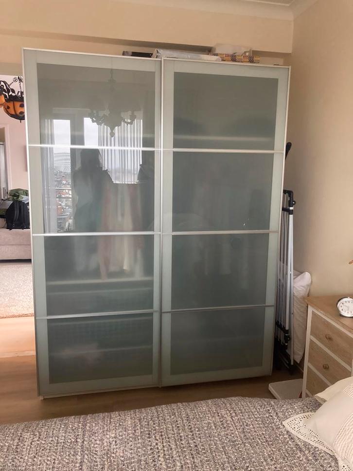Kledingkast Ikea pax met schuifdeuren, Huis en Inrichting, Kasten | Kleerkasten, Zo goed als nieuw, 200 cm of meer, 150 tot 200 cm