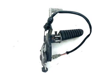 SCHETSPLAAT RECHTS VOOR DL 650 V-Strom 2007-2011 (DL650) beschikbaar voor biedingen