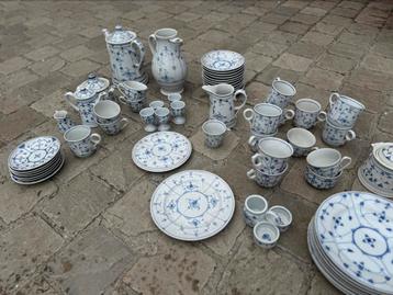 Leuk servies 60stuks beschikbaar voor biedingen