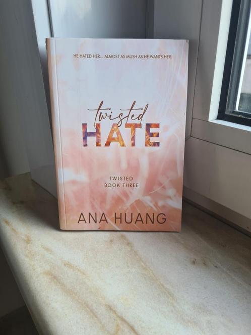 Twisted Hate - Ana Huang, Livres, Littérature, Neuf, Amérique, Enlèvement ou Envoi