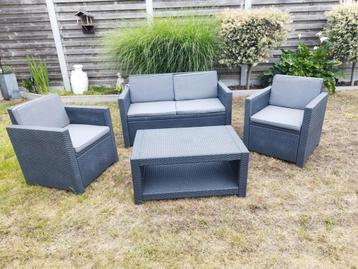 Tuinset met kussens  beschikbaar voor biedingen