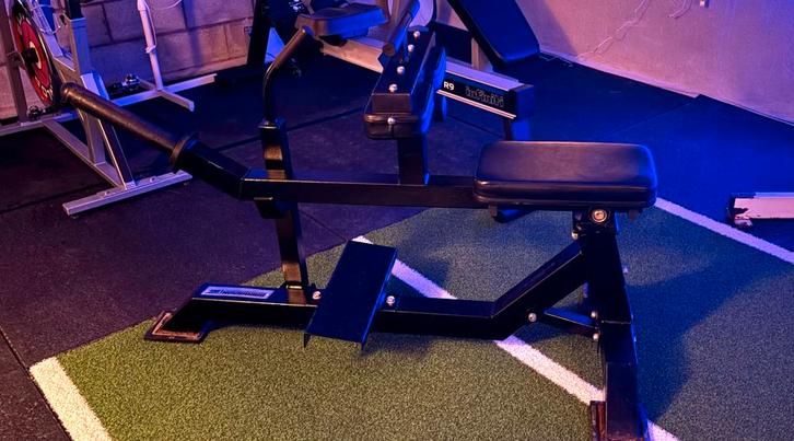 Barbarian plate loaded calves trainer, Sports & Fitness, Appareils de fitness, Comme neuf, Jambes, Enlèvement