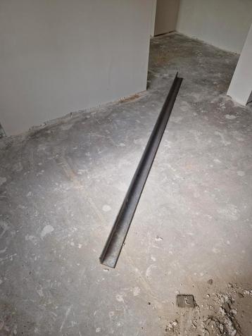 Profil en L 80808, longueur 2.5m, Enlèvement, Neuf