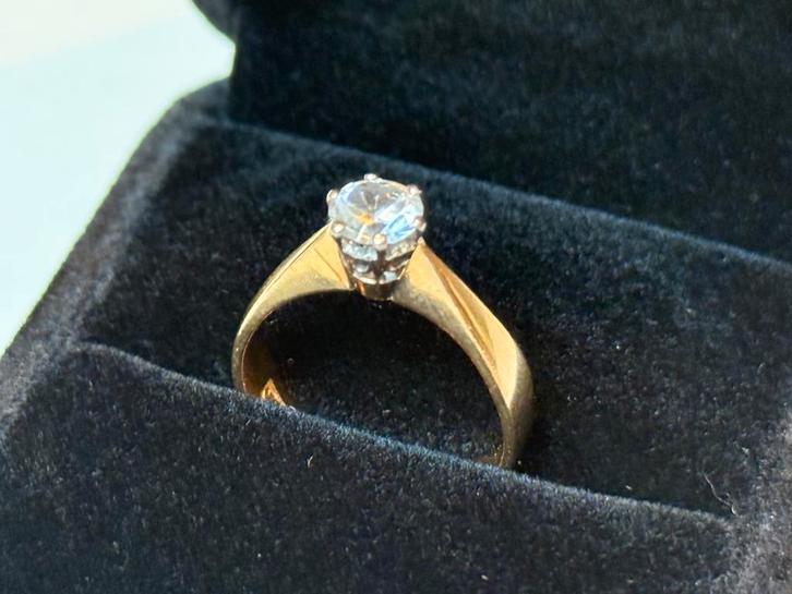 18K gouden solitaire ring 1 natuurlijke diamant van 0.58ct!, Handtassen en Accessoires, Ringen, Dame, 17 tot 18, Geel, Goud, Met edelsteen