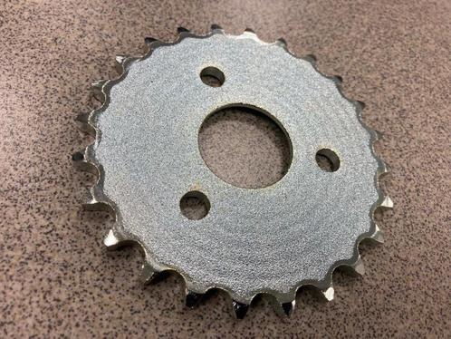 Pignon de roue ARR 24 dents neuf HONDA CZ100, Motoren, Onderdelen | Honda, Nieuw, Ophalen of Verzenden