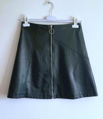 Daphnea Trendy  Stijlvolle PU Lederen Rok - Mode-item! - S  beschikbaar voor biedingen