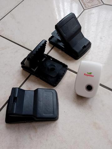 3 Attrape souris avec 1 ultrasons anti-nuisible  beschikbaar voor biedingen