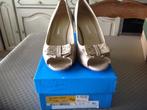Pumps goudkleurig maat 42, Ophalen, Zo goed als nieuw, Pumps