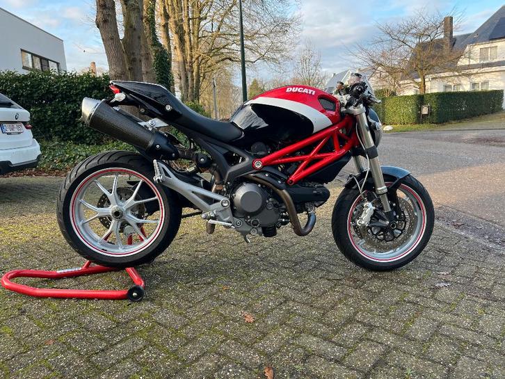 Ducati Monster 1100, Motos, Motos | Ducati, Particulier, Naked bike, plus de 35 kW, 2 cylindres, Permis Moto A, Enlèvement
