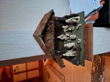 Kerststal met vaste beelden beschikbaar voor biedingen