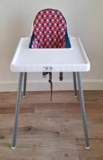 Hoge kinderstoel met blad en steunkussen, Ophalen