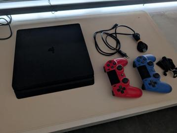  PlayStation 4 Slim – 2 Controllers + Strike Pack beschikbaar voor biedingen