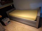 Steigerhouten bed met een nachtkastje, Ophalen, Eenpersoons, Steigerhout, Steigerhout