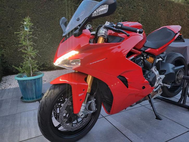 Ducati Supersport 939S - 2019 9850km  Desmo onderhoud gehad, Motoren, Motoren | Ducati, Particulier, Super Sport, meer dan 35 kW