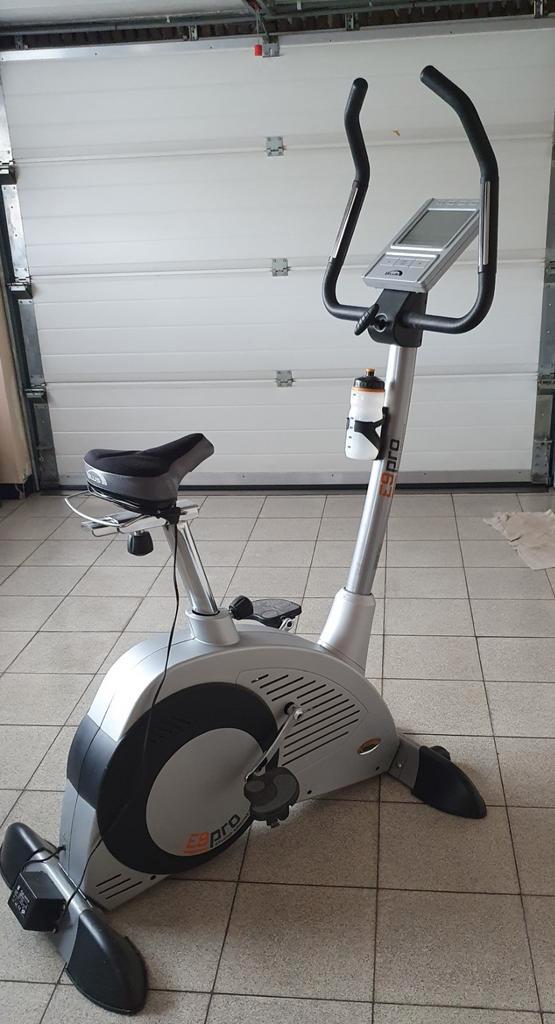 Vélo d'exercice Xelus E9 Pro (Studio Ergometer), Sports & Fitness, Appareils de fitness, Vélo d'appartement, Enlèvement