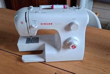 SINGER 2250 naaimachine beschikbaar voor biedingen