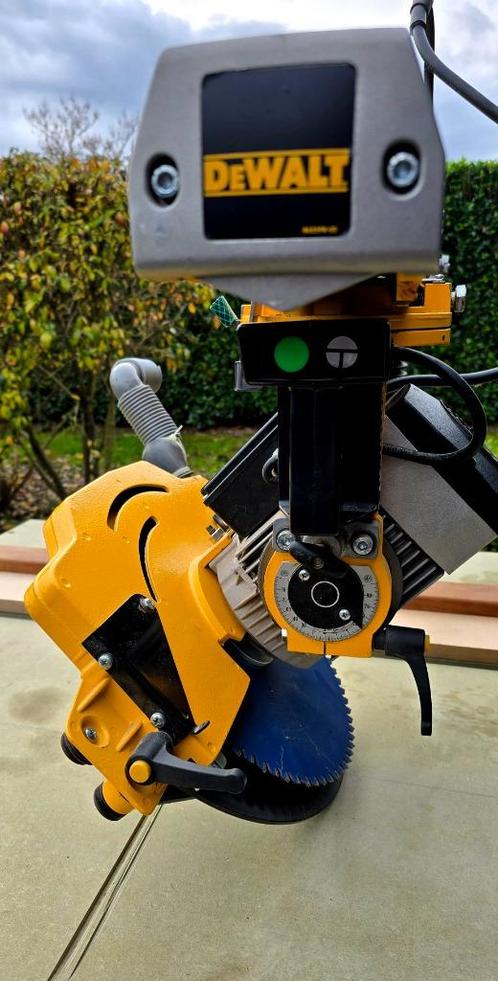 RADIAALZAAGMACHINE DeWALT IN NIEUWSTAAT MET WERKTAFEL, Doe-het-zelf en Bouw, Gereedschap | Zaagmachines, Zo goed als nieuw, Overige typen