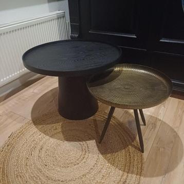 Hippe salontafel set beschikbaar voor biedingen