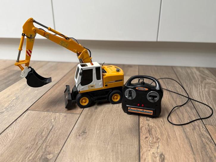 Dickie Toys LIEBHERR graafmachine met kabelafstandsbediening, Kinderen en Baby's, Speelgoed |Speelgoedvoertuigen, Zo goed als nieuw