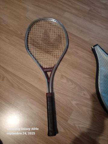 Racket   beschikbaar voor biedingen