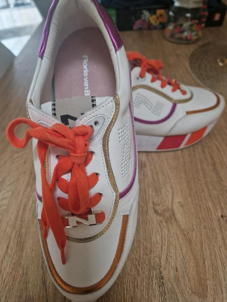 Sneaker Nathan taille 38, Vêtements | Femmes, Chaussures, Comme neuf, Sneakers et Baskets, Blanc, Enlèvement ou Envoi