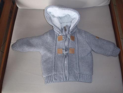 Obaïbi vest met capuchon maat 62, Kinderen en Baby's, Babykleding | Maat 62, Zo goed als nieuw, Jongetje, Overige typen, Ophalen of Verzenden