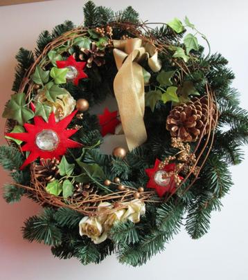 Grote kunststof kerstkrans  beschikbaar voor biedingen