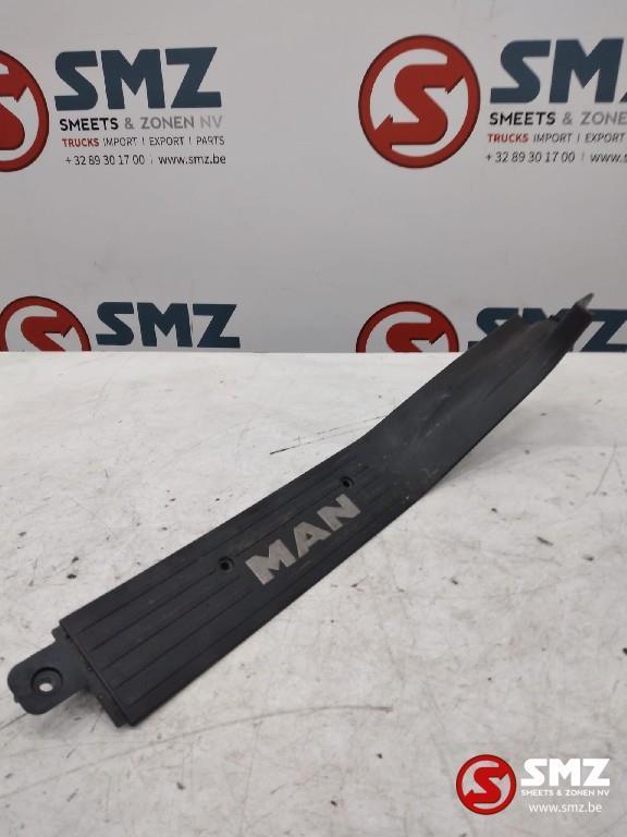Occ seuil de porte droit MAN, Autos : Pièces & Accessoires, Pièces camion, MAN, Intérieur et Revêtement, Utilisé