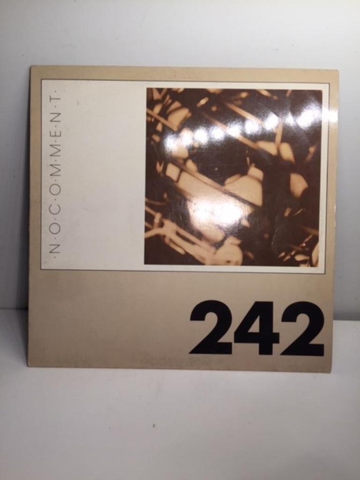 LP - Front 242 - No Comment ( Vinyl ), Cd's en Dvd's, Vinyl | Rock, Zo goed als nieuw, Alternative, 12 inch, Ophalen of Verzenden