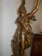 Beeld met olielamp "Le commerce" Emile Bruchon (1806-1895), Antiek en Kunst, Kunst | Beelden en Houtsnijwerken, Ophalen of Verzenden