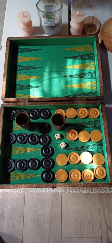 Vieux backgammon