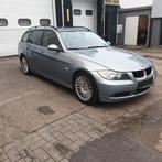 BMW 318i, 2.0 Essence, GPS, Cuir, 2009, Roule immpecable, Argent ou Gris, Achat, Entreprise, Boîte manuelle